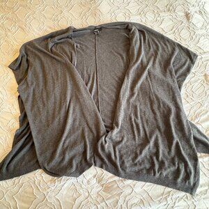 Forever 21 Short Sleeve Knitted Shall